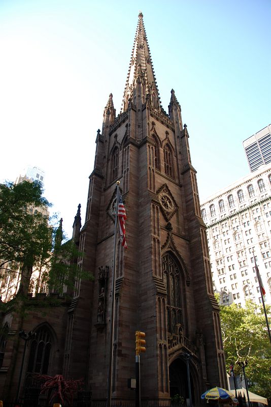 16-1 Trinity Church At Broadway And Wall St In New York Financial District